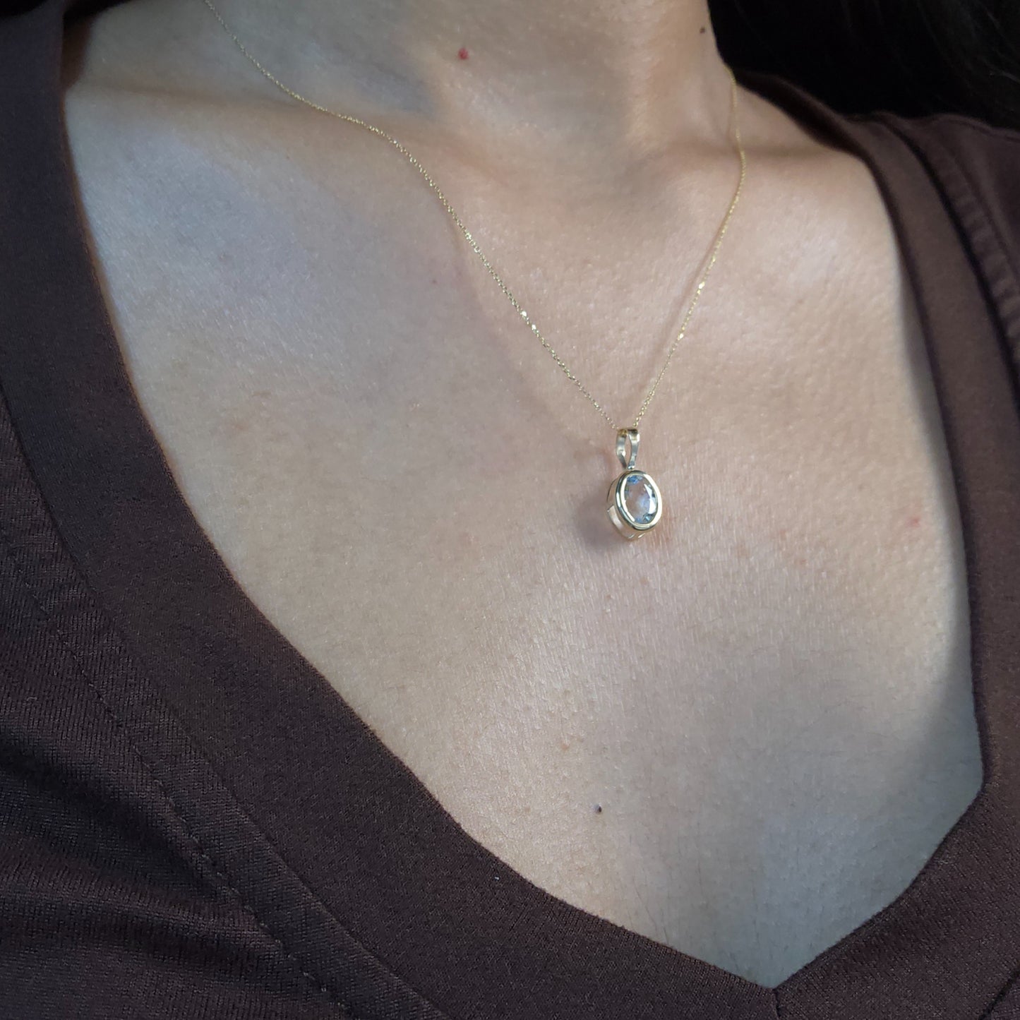 14Kt Gold Genuine Aquamarine Oval Bezel Pendant Necklace