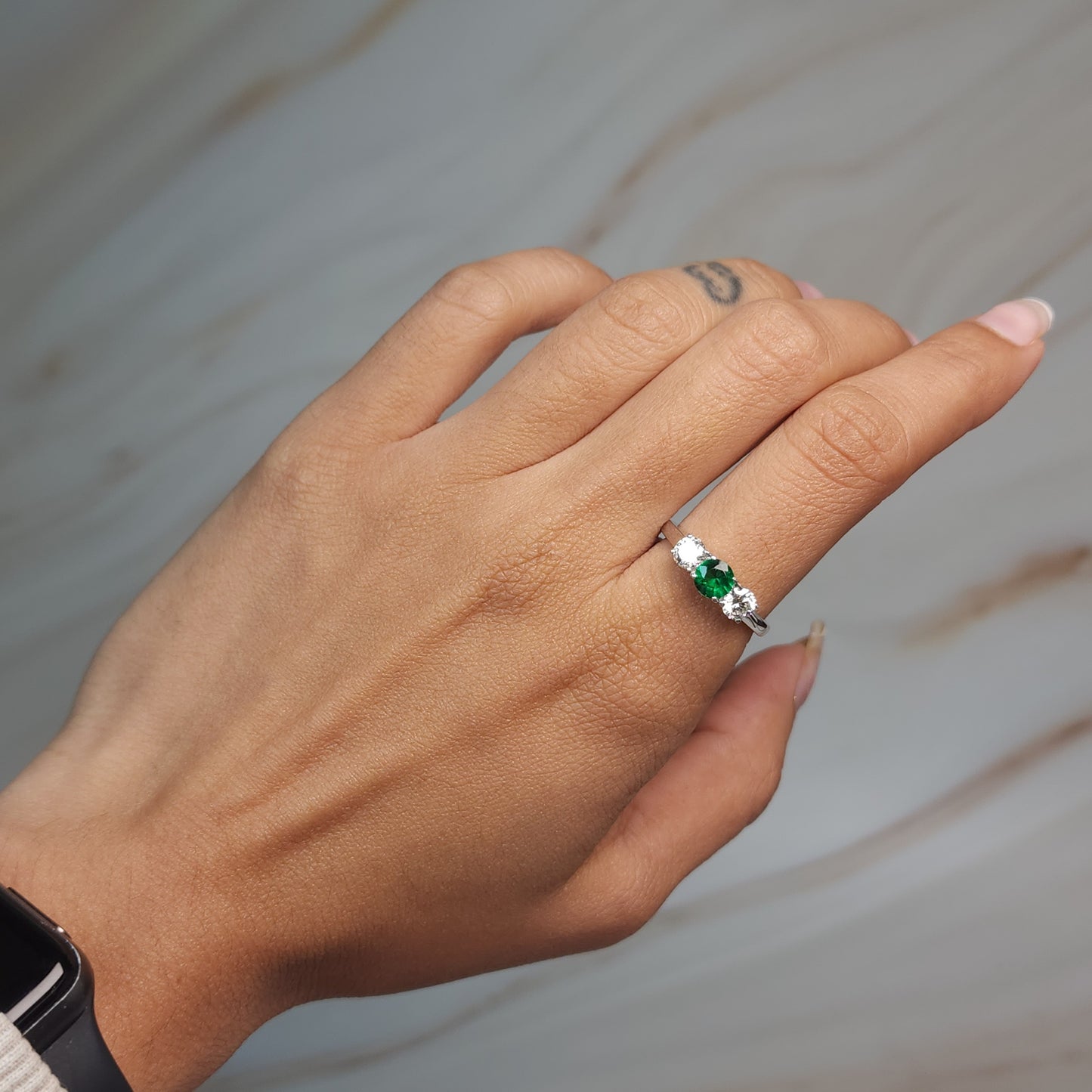 Simulated Emerald & Lab Grown Diamond Round ring .925 Sterling Silver