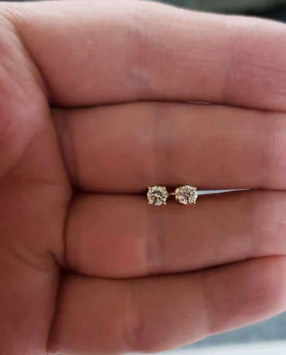 14Kt Gold 0.50 Ct Lab Grown Diamond Stud Earrings