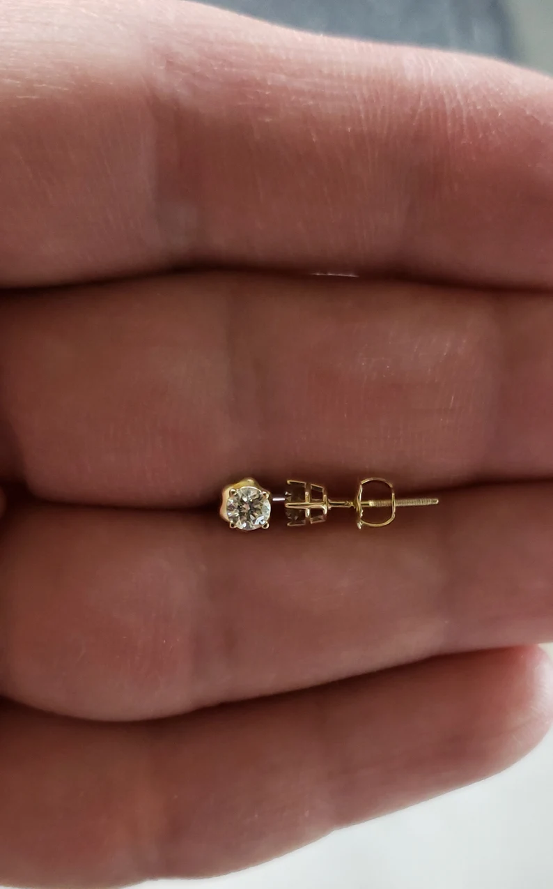 14Kt Gold 0.30 Ct Lab Grown Diamond stud Earrings