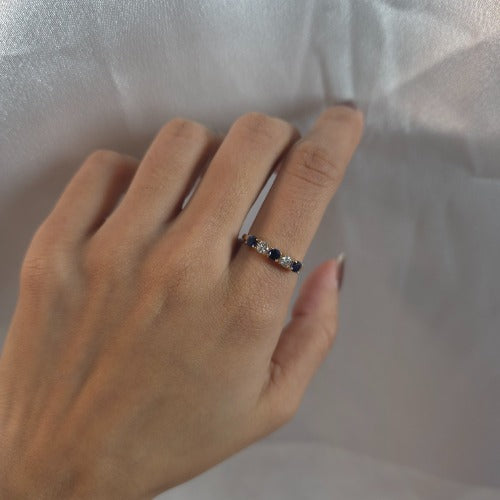 14Kt Gold 0.50 Ct 5 Stone Blue Sapphire &  Lab Grown Diamond Ring