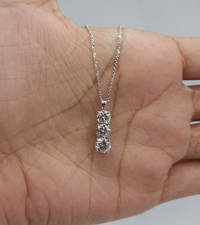 14Kt Gold 1.50 Ct 3 Stone Graduated Lab Grown Diamond Pendant Necklace