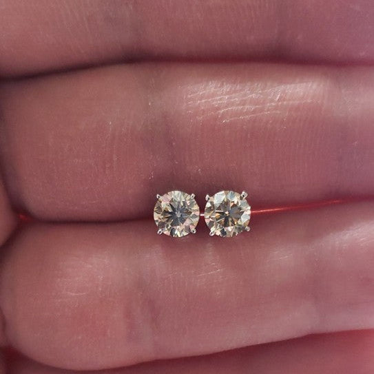 14Kt Gold 1.40 Ct Lab Grown Diamond stud Earrings
