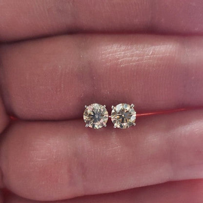 14Kt Gold 1.40 Ct Lab Grown Diamond stud Earrings