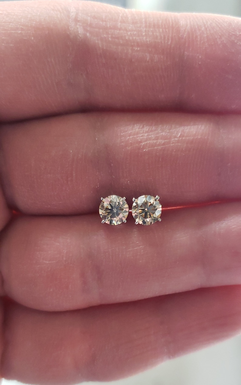 14Kt Gold 1.90 Ct Lab Grown Diamond Stud Earrings