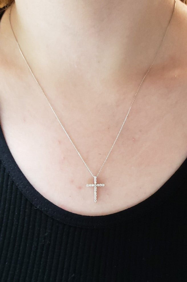 14Kt Gold 0.25 Ct Unisex Lab Grown Diamond Cross Necklace