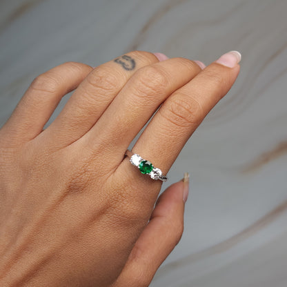 Simulated Emerald & Lab Grown Diamond Round ring .925 Sterling Silver