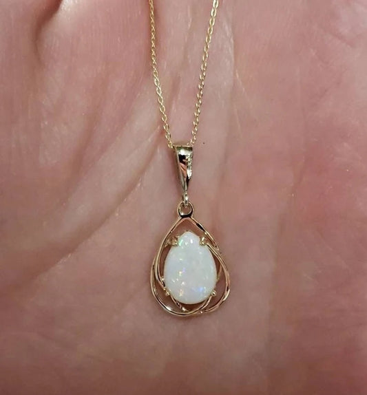 14Kt Gold Natural Opal Necklace Pendant