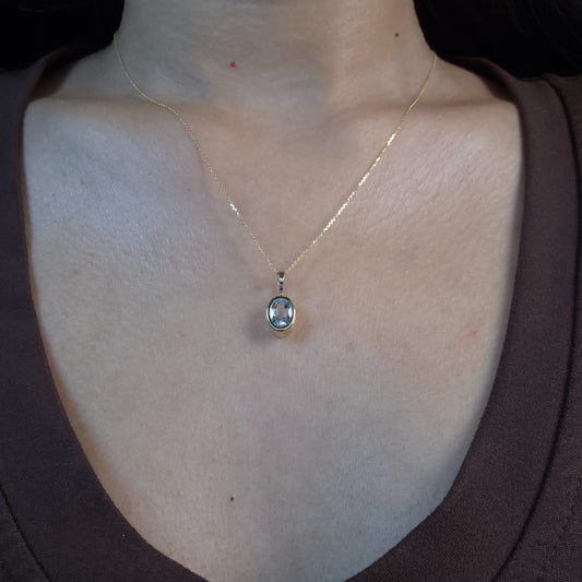 14Kt Gold Genuine Aquamarine Oval Bezel Pendant Necklace