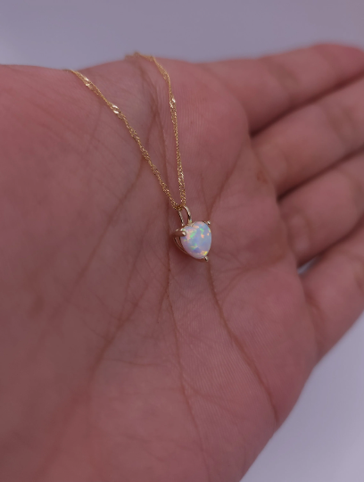 14Kt Gold Opal Heart Pendant Necklace