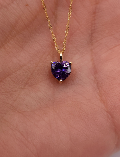 14Kt Gold Alexandrite Heart Pendant Necklace