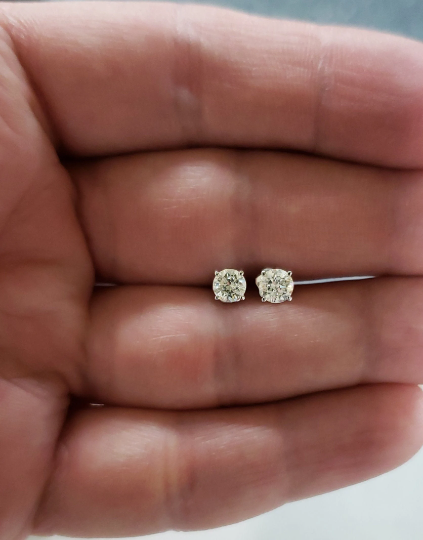 14Kt Gold 0.80 Ct Lab Grown Diamond Earrings