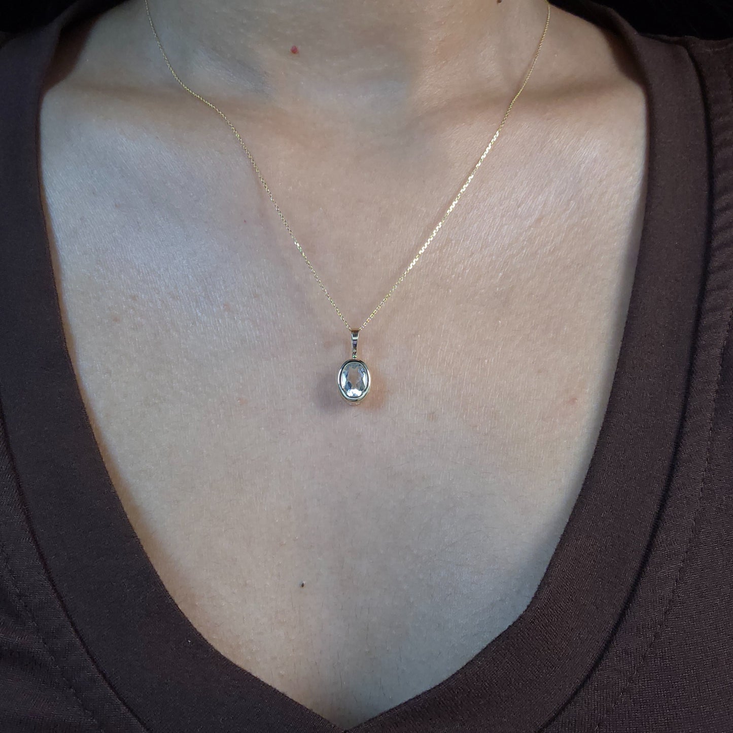 14Kt Gold Genuine Aquamarine Oval Bezel Pendant Necklace