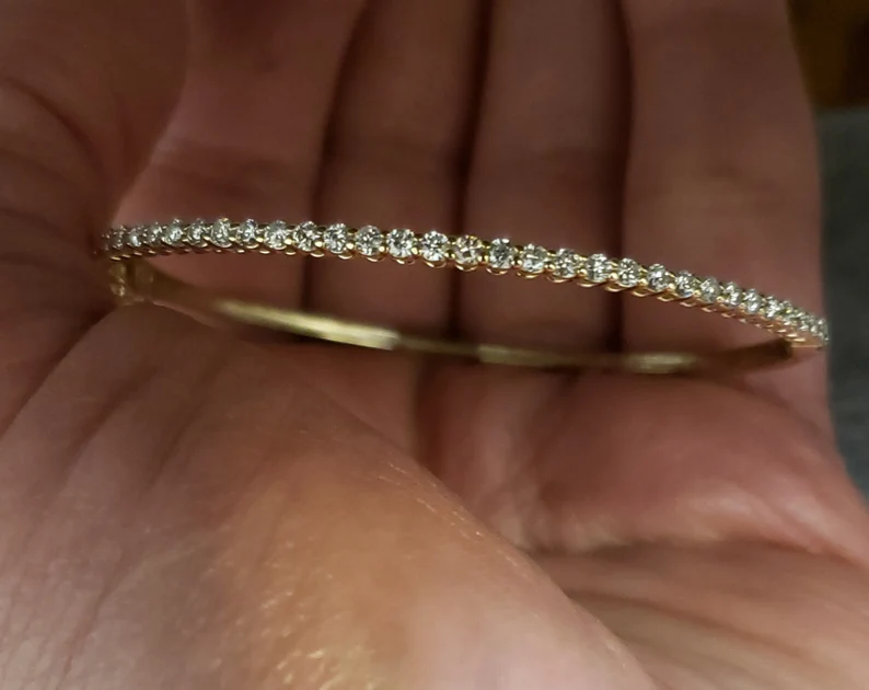14Kt Gold 1.23 Ct Lab Grown Diamond Bangle