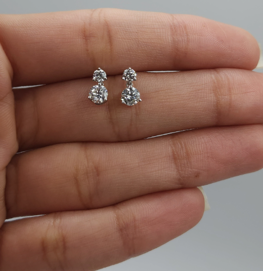 14Kt Gold 0.95 Ct Two Lab Grown Diamonds Earrings