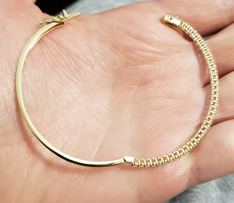 14Kt Gold 1.23 Ct Lab Grown Diamond Bangle