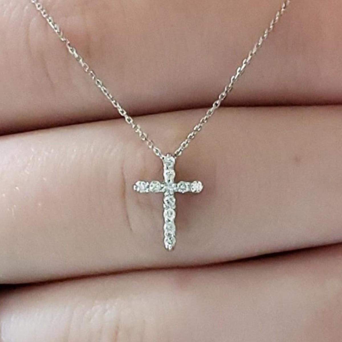 14Kt Gold 0.10 Ct Lab Grown Diamond Cross Pendant