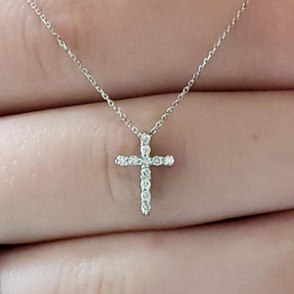 14Kt Gold 0.10 Ct Lab Grown Diamond Cross Pendant