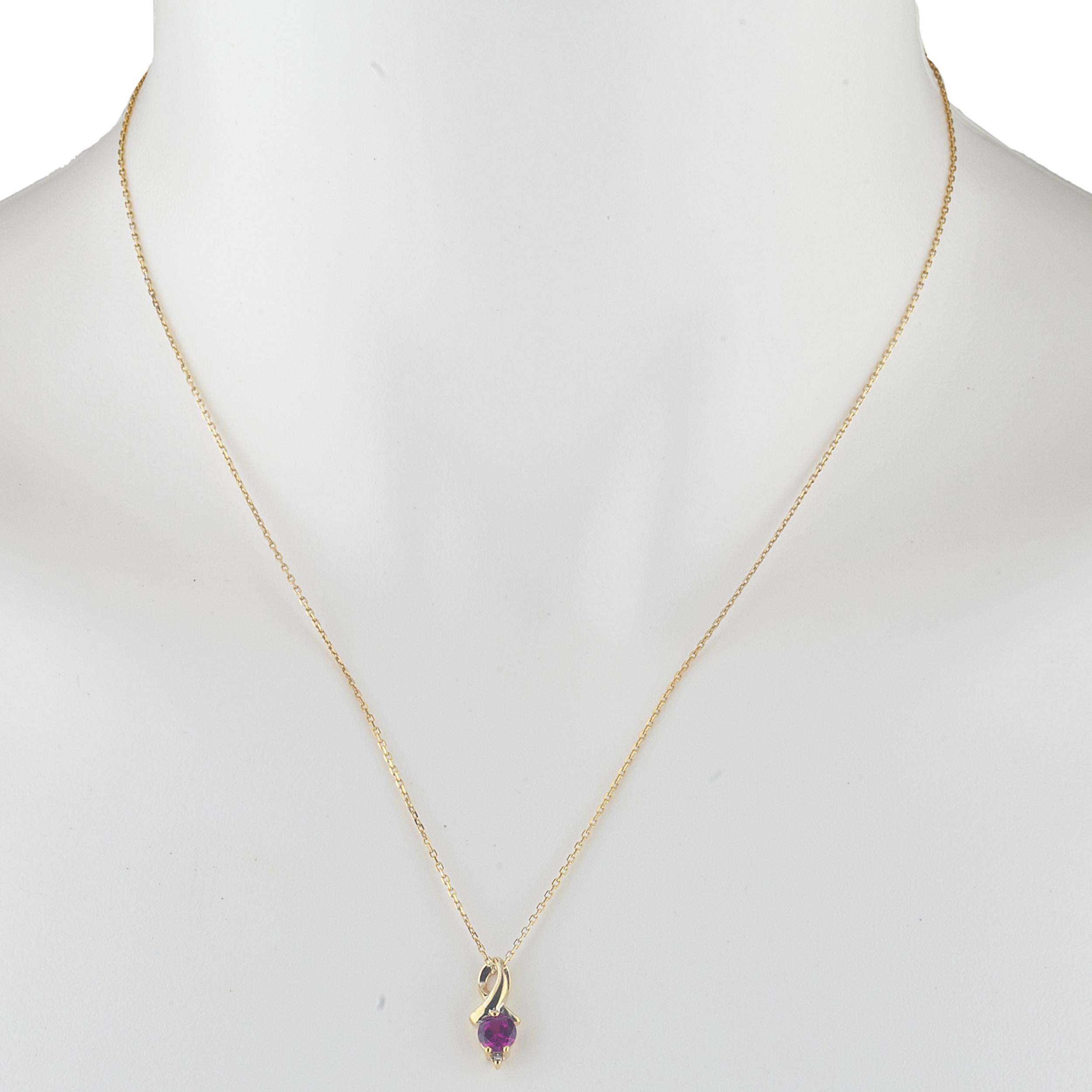 14Kt Gold Created Ruby & Diamond Round Design Pendant Necklace