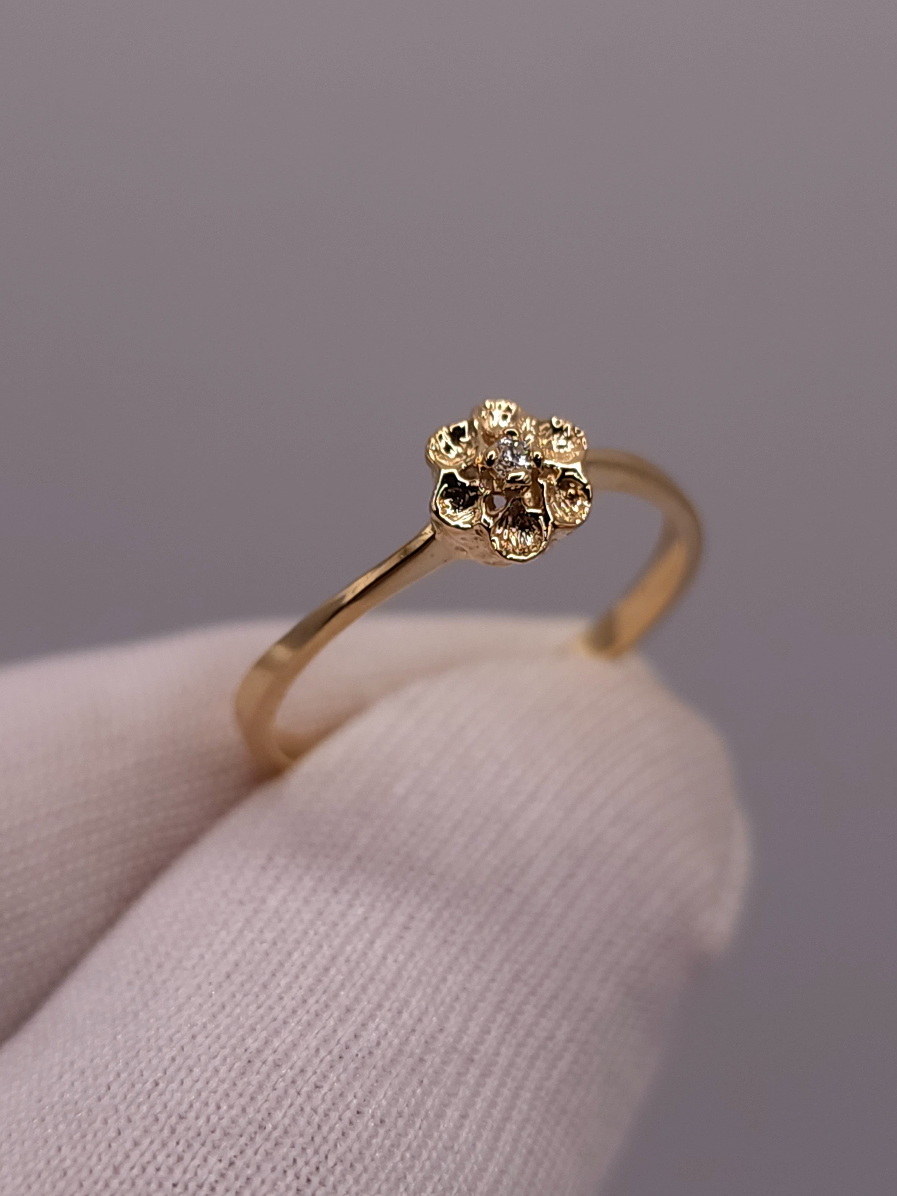 14Kt Gold Genuine Natural Diamond Flower Ring
