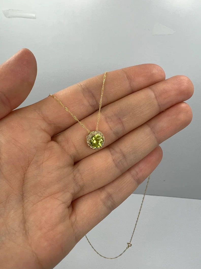 14Kt Gold Peridot & Diamond Pendant Necklace