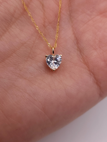 14Kt Gold White Sapphire Heart Pendant Necklace