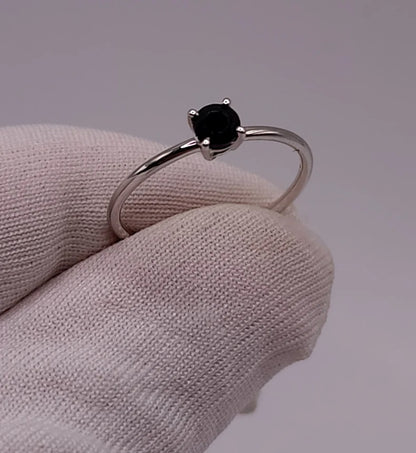 14Kt Gold Black Onyx Round Ring