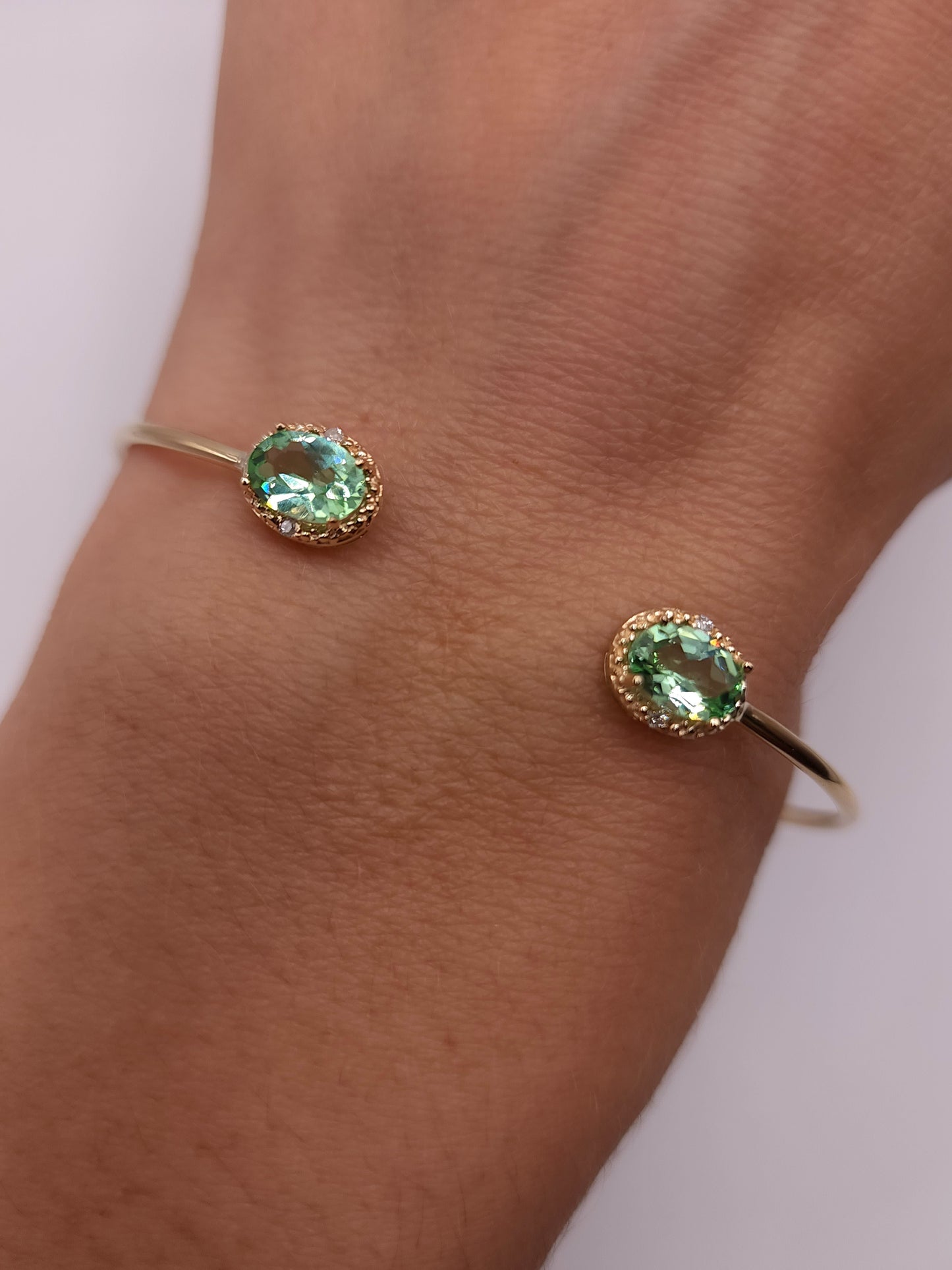 14Kt Gold Peridot & Diamond Oval Bangle Bracelet