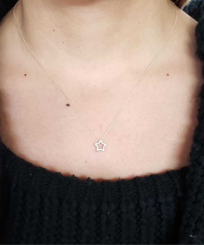 14Kt Gold Genuine Natural Diamond Star Pendant Necklace