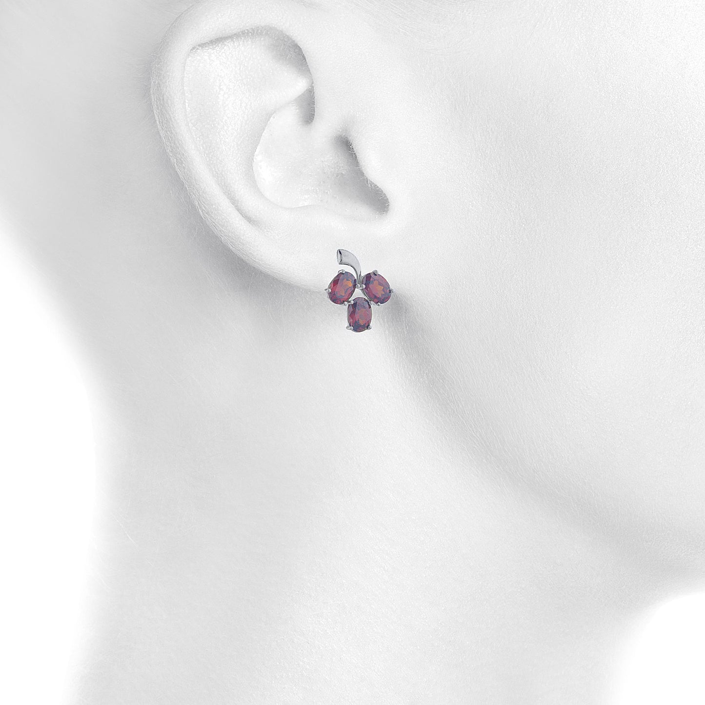 9 Ct Garnet Oval Design Stud Earrings .925 Sterling Silver