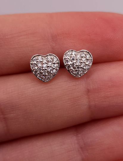 14Kt Gold 0.25 Ct Genuine Natural Cluster Diamond Heart Stud Earrings
