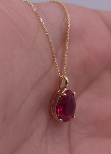 14Kt Gold Ruby Teardrop Pendant Necklace