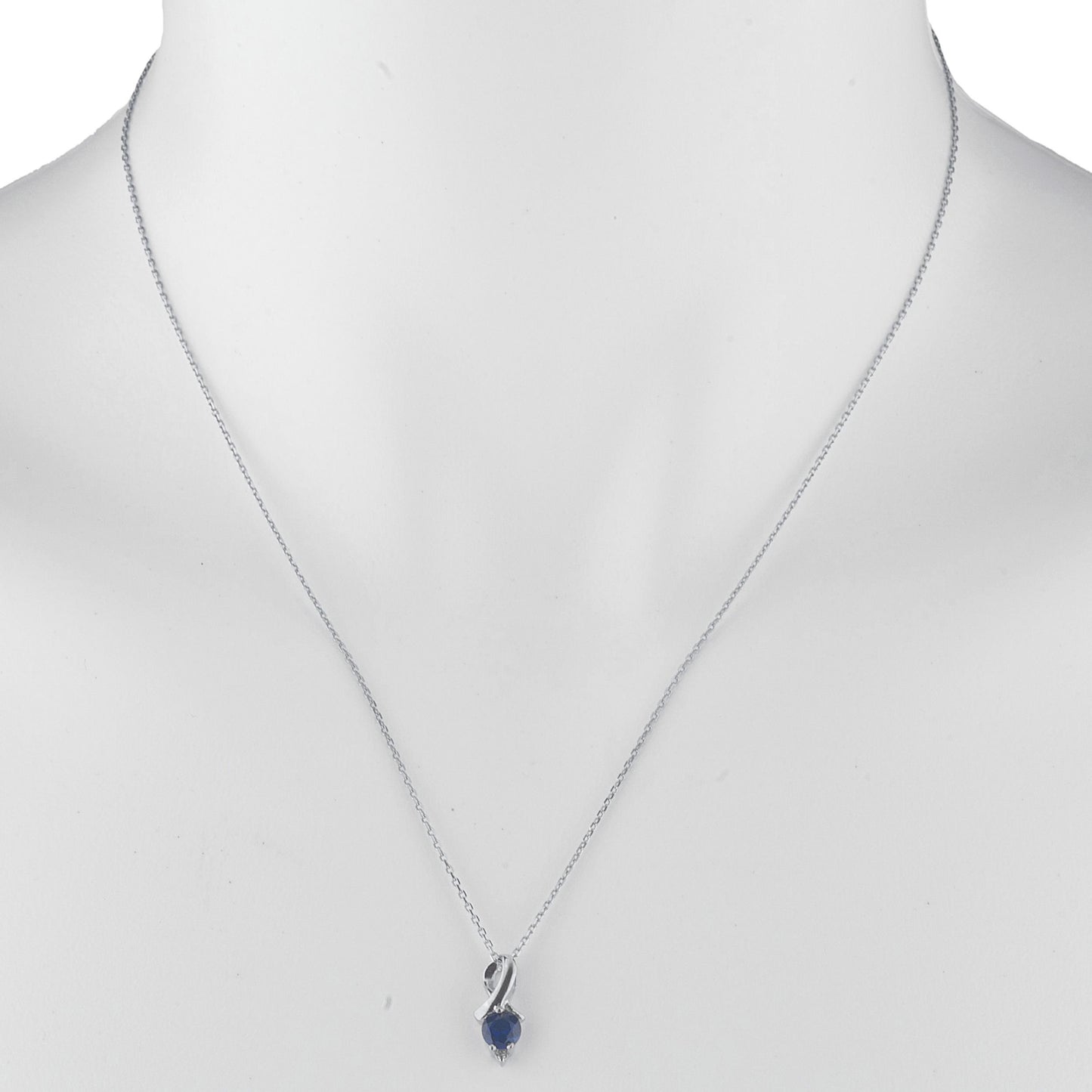 14Kt Gold Blue Sapphire & Diamond Round Design Pendant Necklace