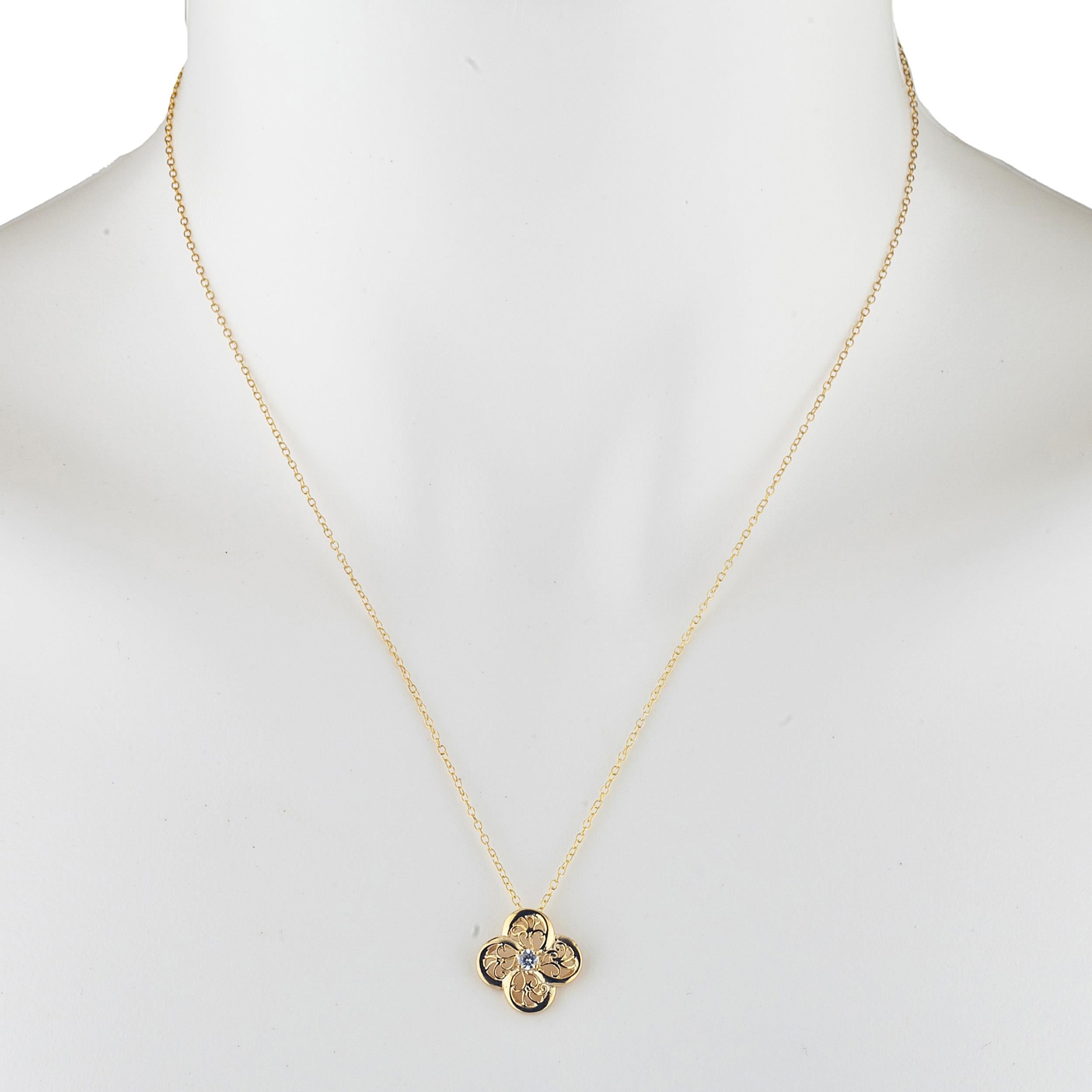 14Kt Gold Zirconia Clover Design Pendant Necklace