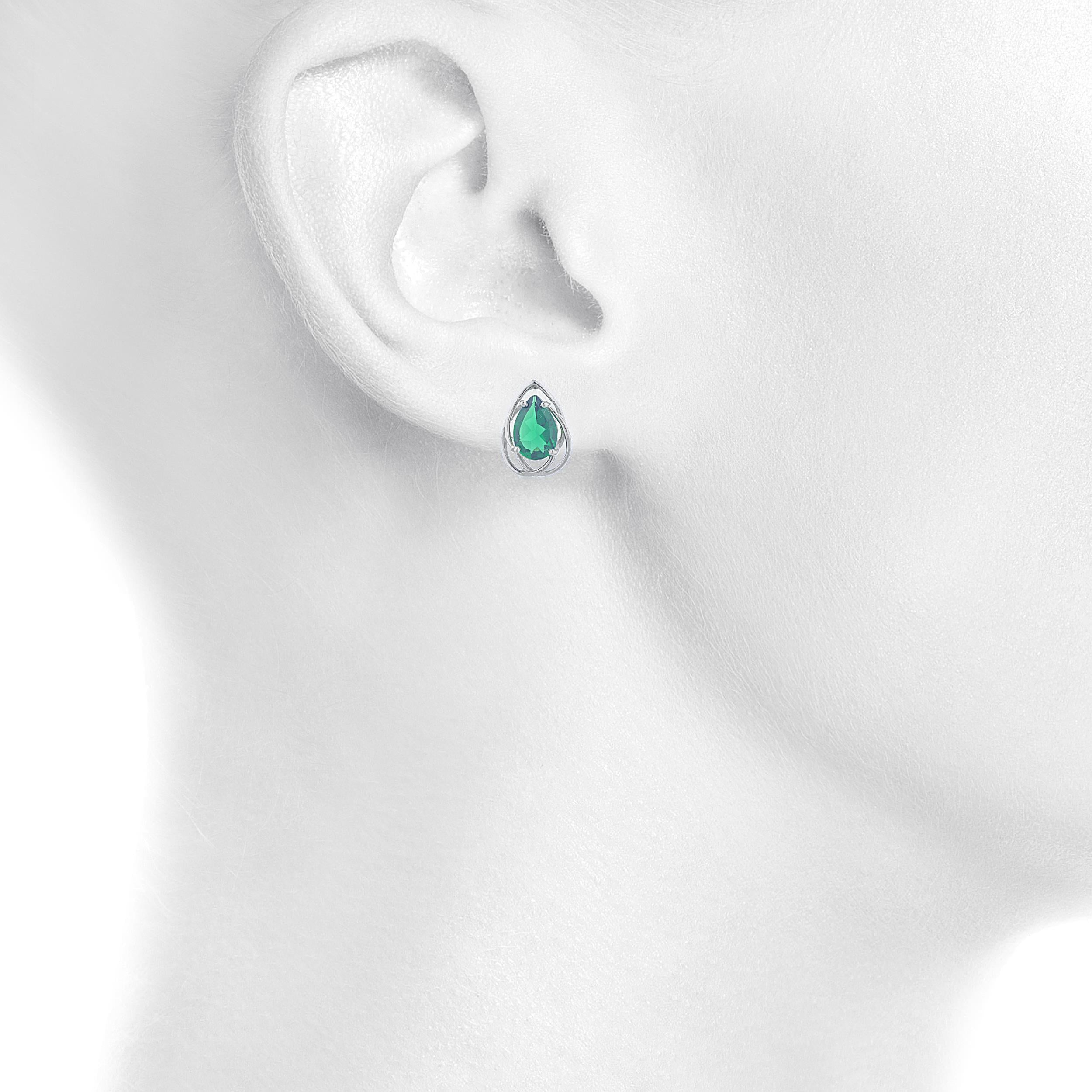 14Kt Gold 4 Ct Emerald Pear Teardrop Design Stud Earrings