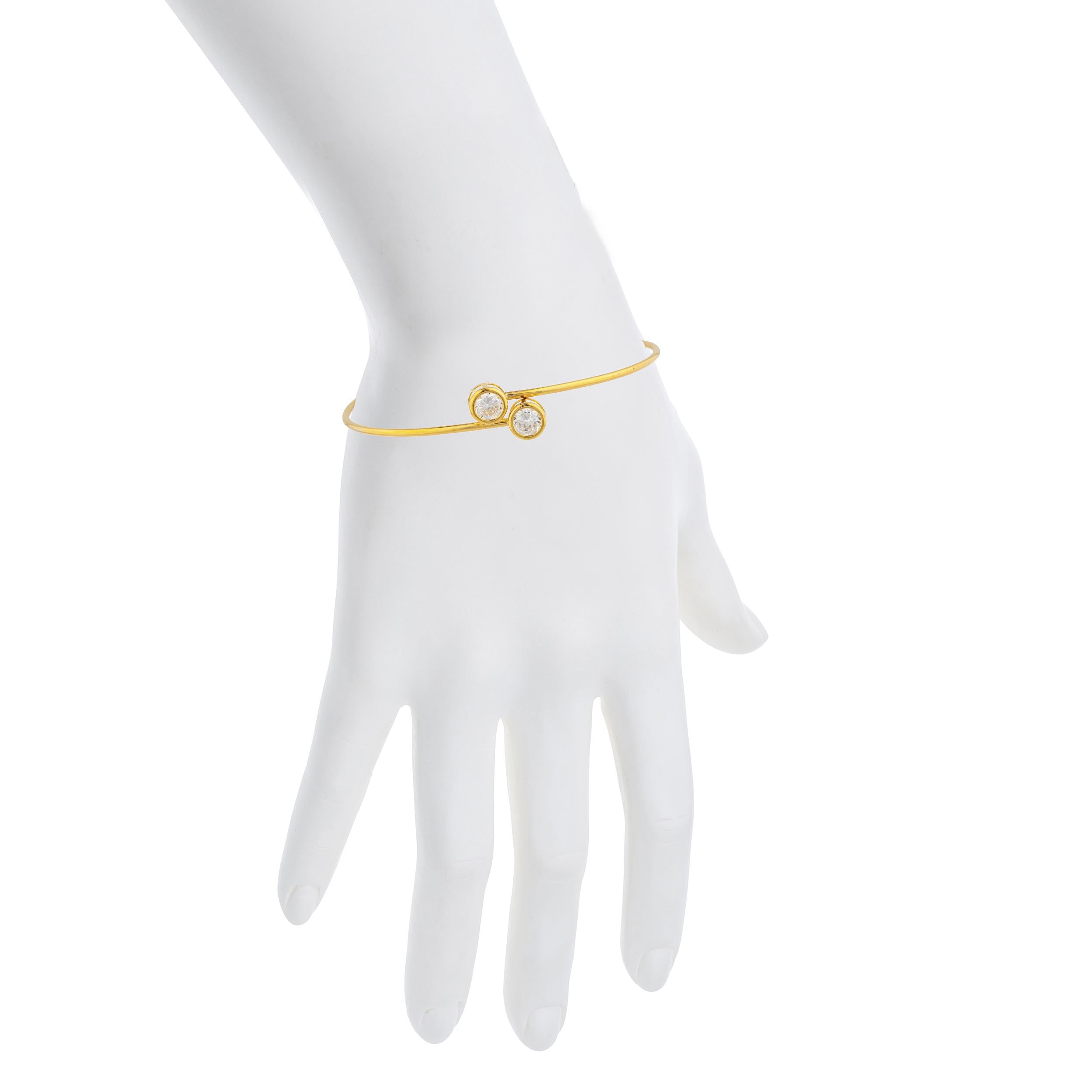 14Kt Gold White Sapphire Round Bezel Bangle Bracelet
