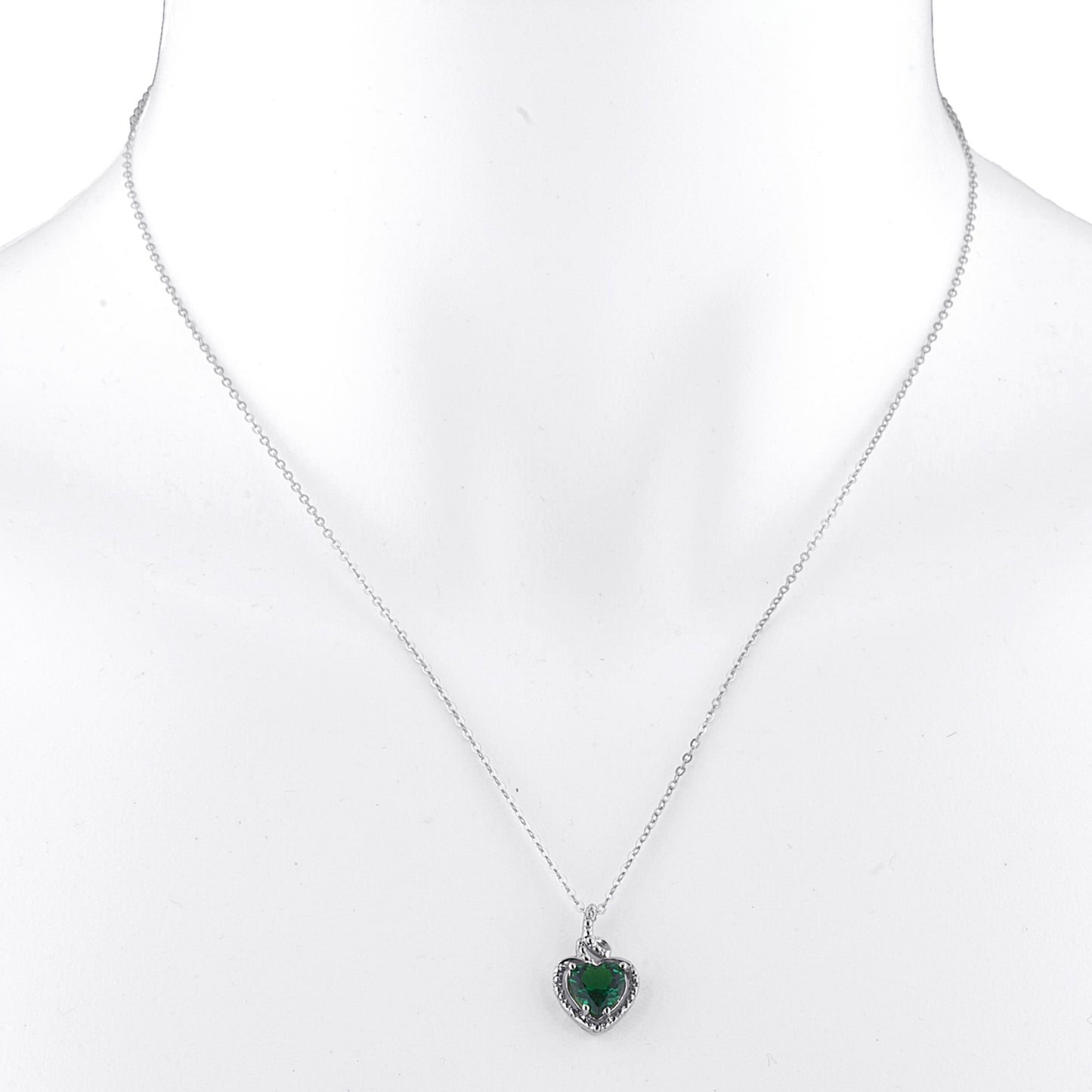 14Kt Gold Emerald Heart Design Pendant Necklace