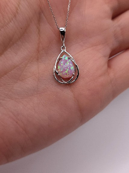 14Kt Gold Opal Pear Teardrop Design Pendant Necklace