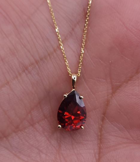 14Kt Gold Garnet Teardrop Pendant Necklace