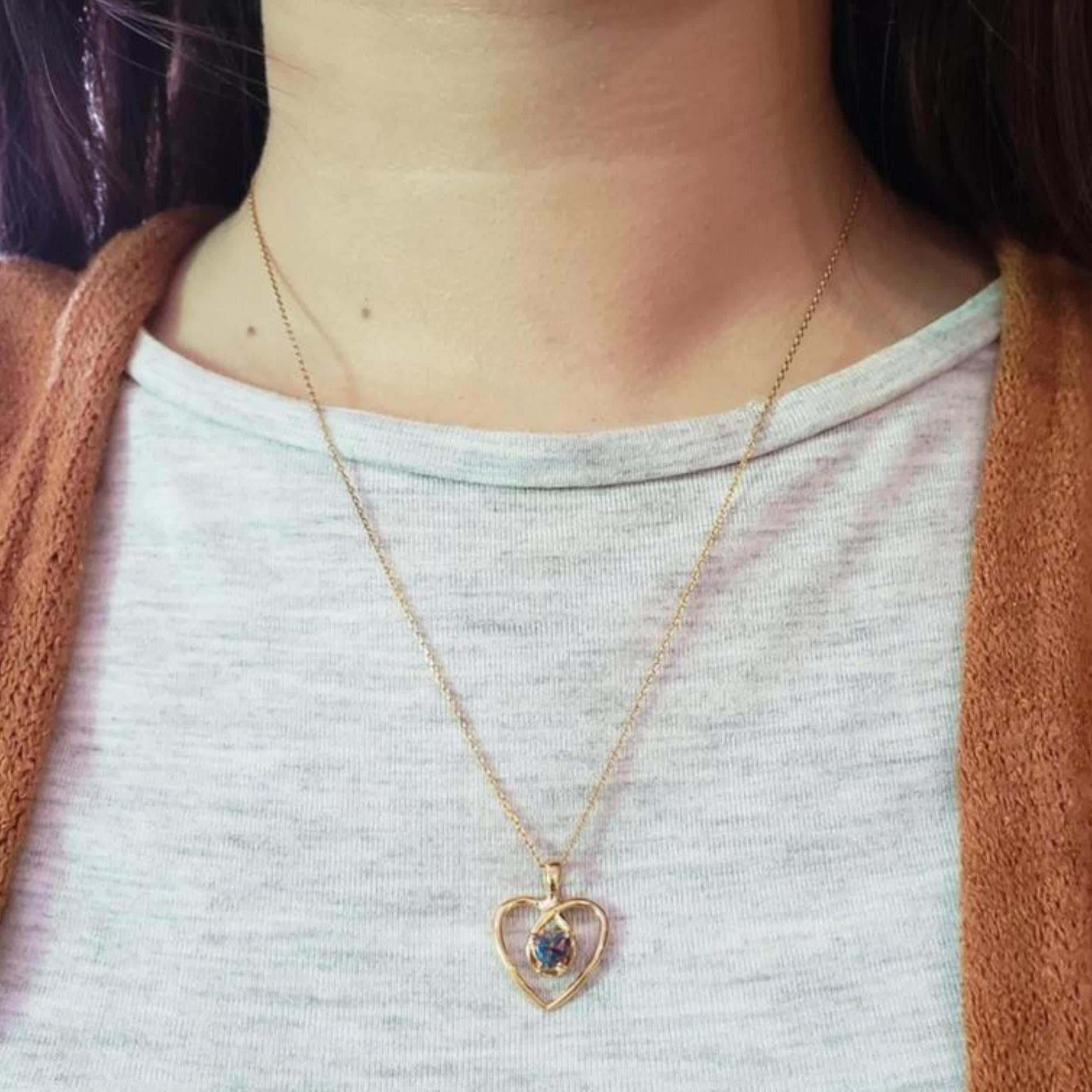 14Kt Gold Black Opal Heart Design Pendant Necklace