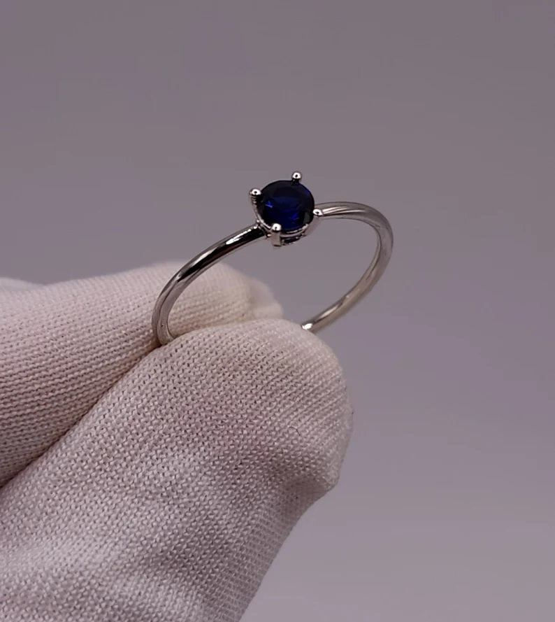 14Kt Gold Blue Sapphire Round Ring