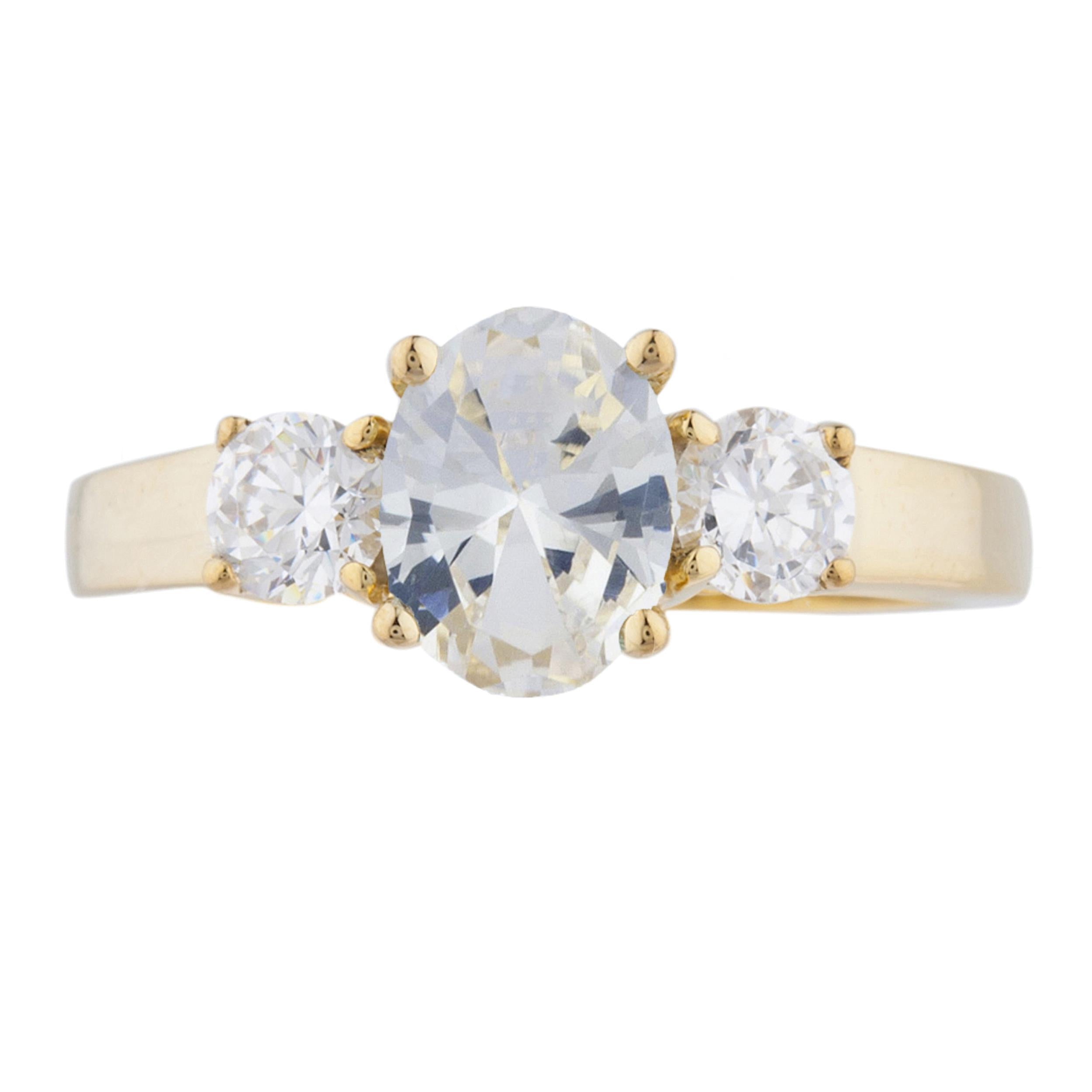 14Kt Gold 2 Ct Zirconia Oval Ring