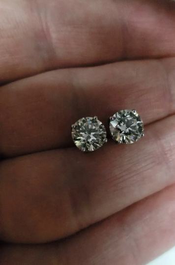 14Kt Gold 3 Ct Lab Grown Diamond IGI Certified Round Stud Earrings