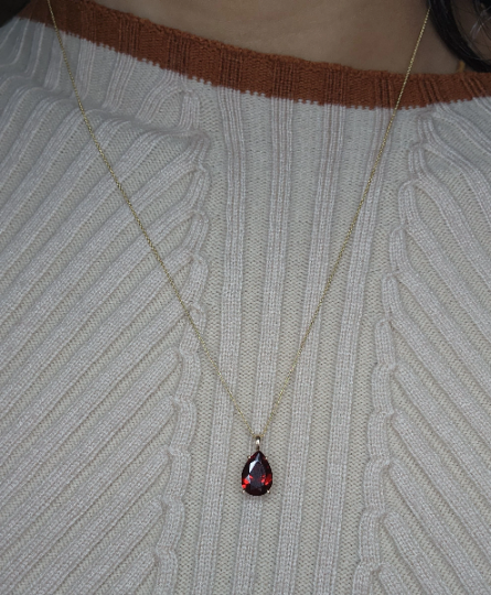 14Kt Gold Garnet Teardrop Pendant Necklace