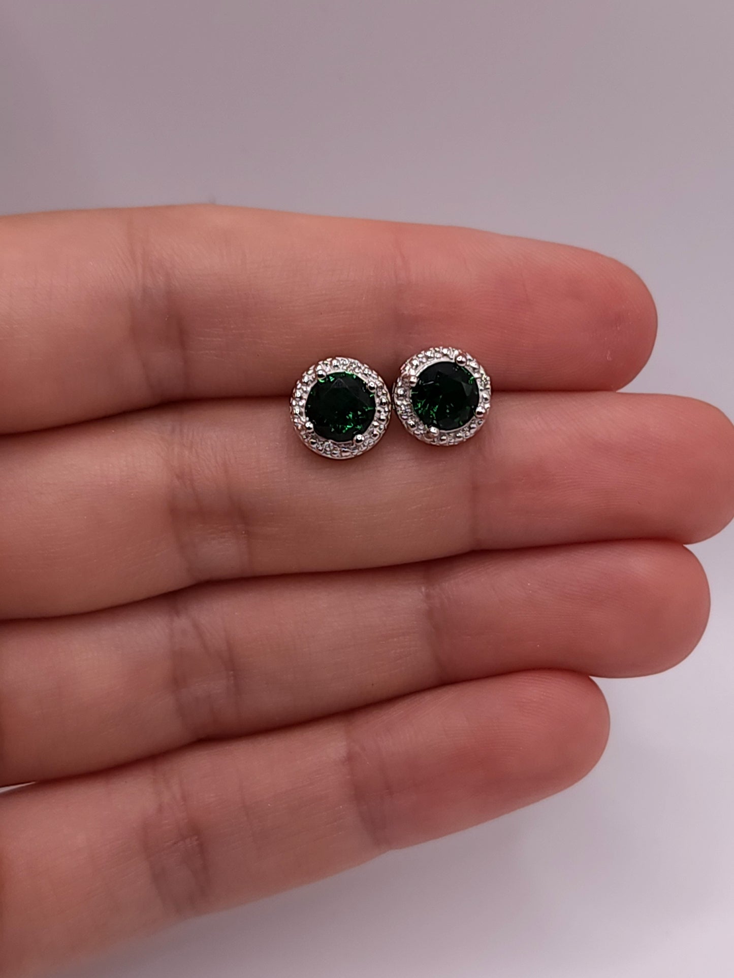 14Kt White Gold Emerald & Diamond Round Stud Earrings