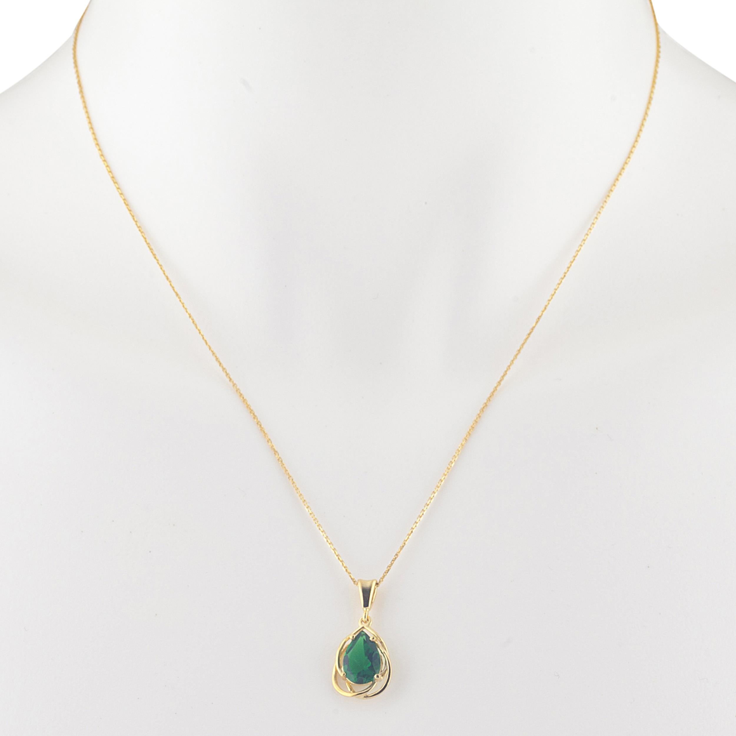 14Kt Gold 2 Ct Emerald Pear Teardrop Design Pendant Necklace