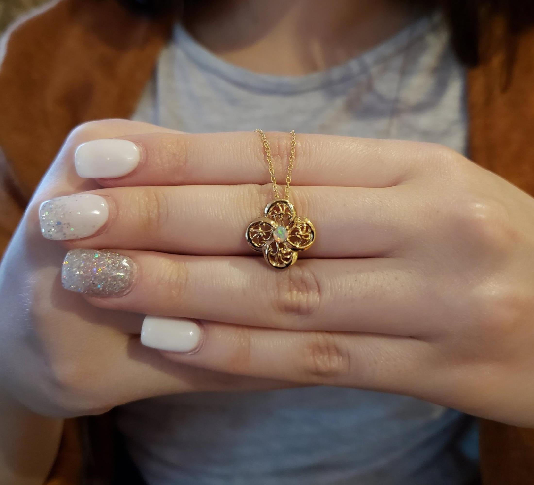 14Kt Gold Pink Opal Clover Design Pendant Necklace