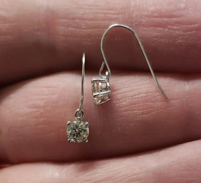 14Kt Gold 0.80 Ct Diamond Dangle Earrings