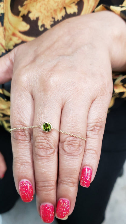 14Kt Gold Peridot Round Bezel Bracelet