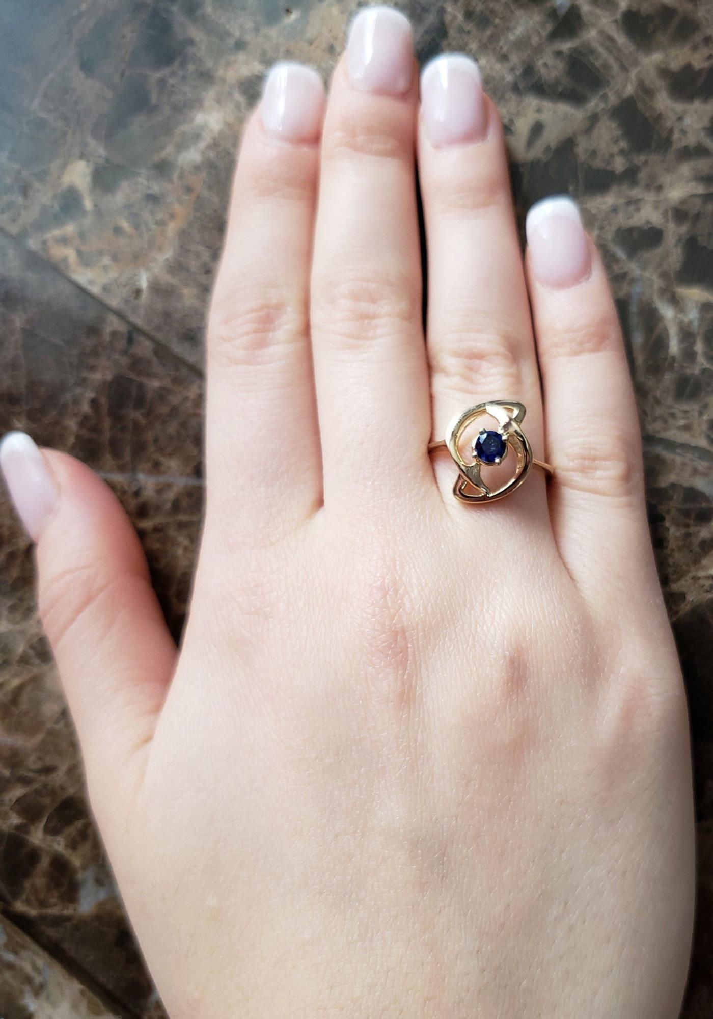 14Kt Gold Blue Sapphire Infinity Design Ring